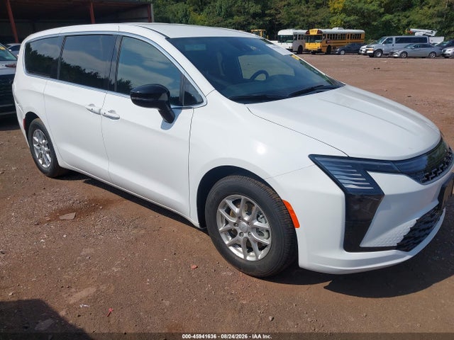 45941636 :رقم المزاد ، 2C4RC1BG2VR575826 vin ، 2027 Chrysler Pacifica مزاد بيع