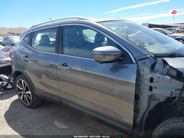 JN1BJ1CR6KW629805 Nissan Rogue Sport Sl