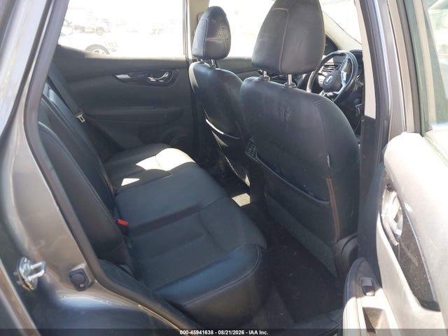 JN1BJ1CR6KW629805 Nissan Rogue Sport Sl