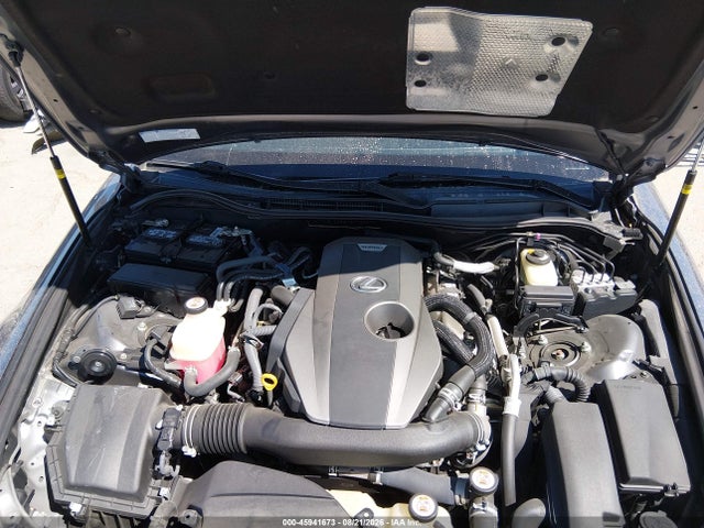 Lexus IS 300 2018 JTHBA1D26J5072587 Image 10