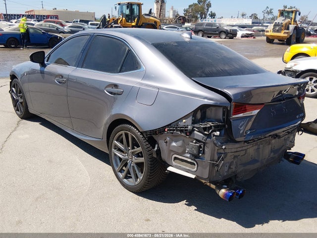 Lexus IS 300 2018 JTHBA1D26J5072587 Image 3