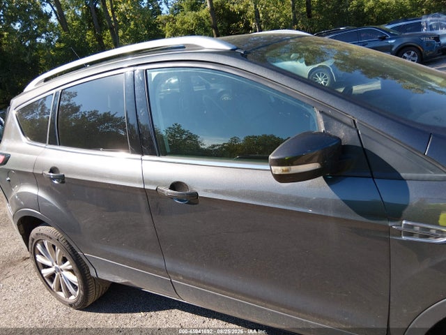Продажа на аукционе авто 2018 Ford Escape Titanium, vin: 1FMCU0J95JUB82556, номер лота: 45941692