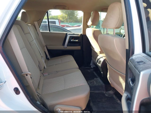 Toyota 4RUNNER SR5 2019 JTEZU5JR9K5205677 Image 8