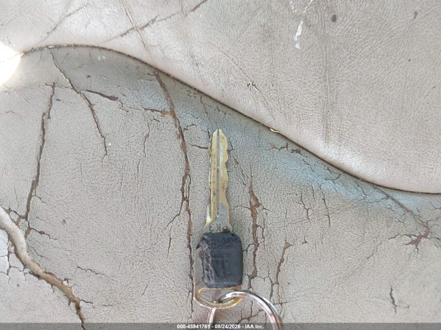 45941761 :رقم المزاد ، 1G4CW54K824233457 vin ، 2002 Buick Park Avenue مزاد بيع