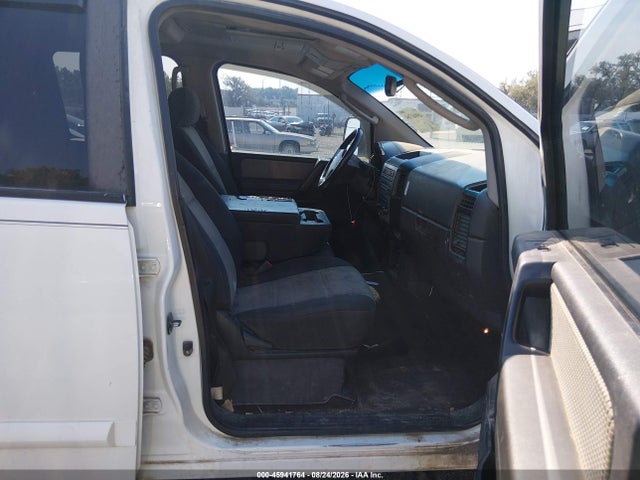 45941764 :رقم المزاد ، 1N6BA07CX8N321755 vin ، 2008 Nissan Titan Pro-4x مزاد بيع