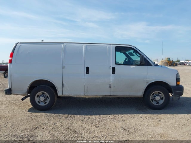 1GCWGAFP6N1174463 Chevrolet Express Cargo Rwd 2500 Regular Wheelbase Wt