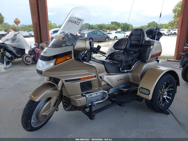 45941822 :رقم المزاد ، 1HFSC2205KA100039 vin ، 1989 Honda Gl1500 مزاد بيع