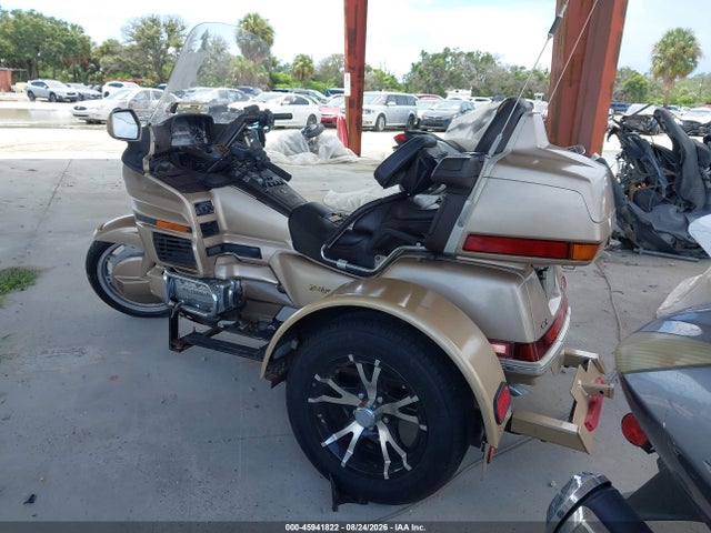 45941822 :رقم المزاد ، 1HFSC2205KA100039 vin ، 1989 Honda Gl1500 مزاد بيع