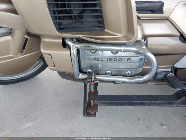 45941822 :رقم المزاد ، 1HFSC2205KA100039 vin ، 1989 Honda Gl1500 مزاد بيع
