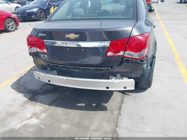 1G1PA5SHXE7250767 Chevrolet Cruze Ls Auto