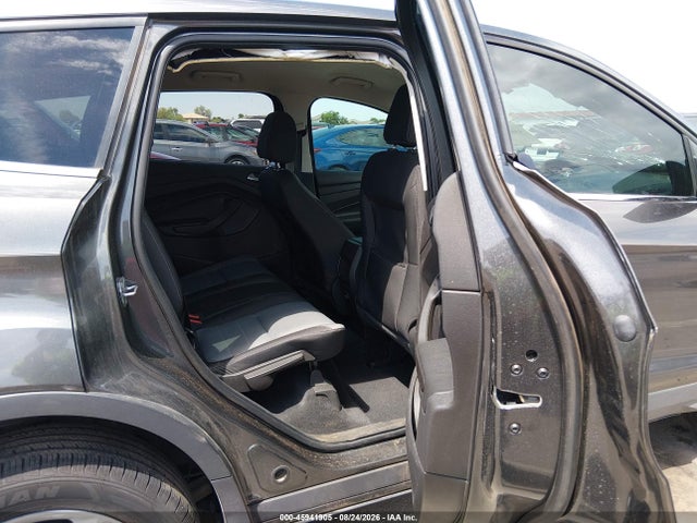 1FMCU0G7XFUB41045 Ford ESCAPE SE