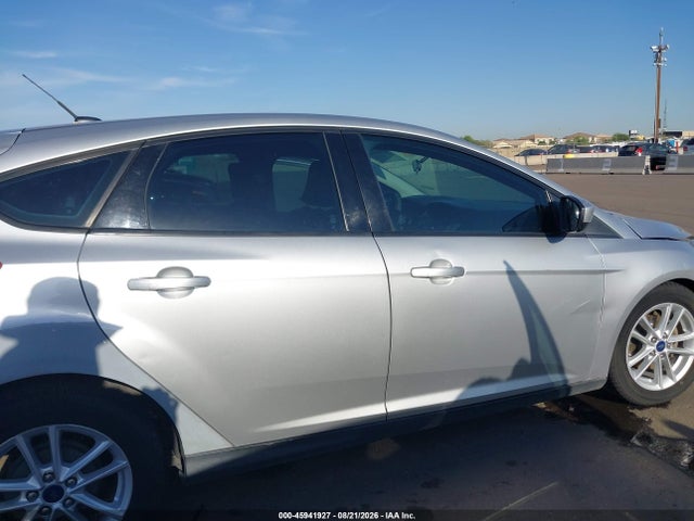 45941927 :رقم المزاد ، 1FADP3K29JL303037 vin ، 2018 Ford Focus Se مزاد بيع