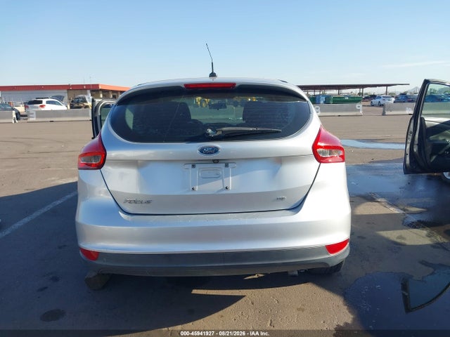 45941927 :رقم المزاد ، 1FADP3K29JL303037 vin ، 2018 Ford Focus Se مزاد بيع