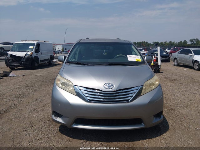 45941939 :رقم المزاد ، 5TDKK3DC8CS202434 vin ، 2012 Toyota Sienna Le V6 8 Passenger مزاد بيع