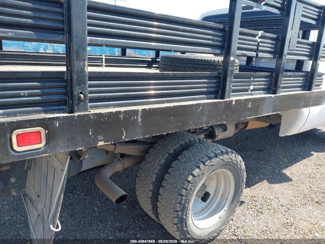45941969 :رقم المزاد ، 1FDRF3H67FEA14789 vin ، 2015 Ford F-350 Chassis Xl مزاد بيع