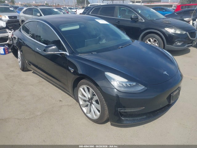 Tesla Model 3 Long Range/mid Range 2018 5YJ3E1EA1JF075850 Image 1