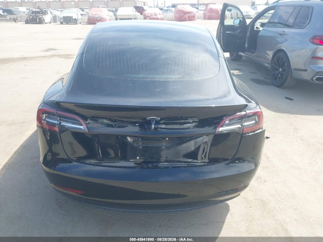 Tesla Model 3 Long Range/mid Range 2018 5YJ3E1EA1JF075850 Image 15