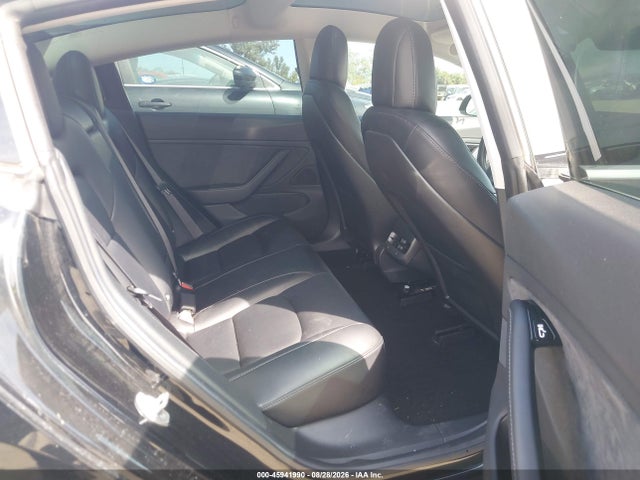 Tesla Model 3 Long Range/mid Range 2018 5YJ3E1EA1JF075850 Image 8