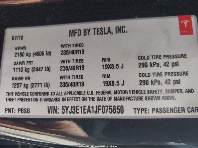 Tesla Model 3 Long Range/mid Range 2018 5YJ3E1EA1JF075850 Image 9