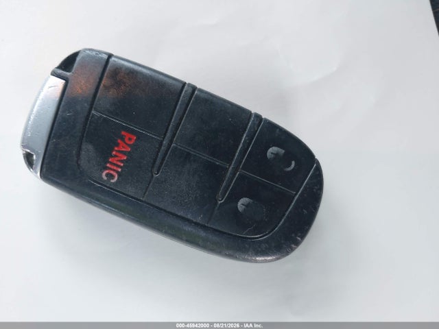 1C4RJEAG3KC615169 Jeep Grand Cherokee Laredo E 4x2