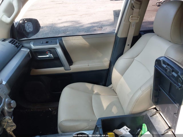 Toyota 4runner Sr5 Premium 2019 JTEBU5JRXK5733617 Image 5