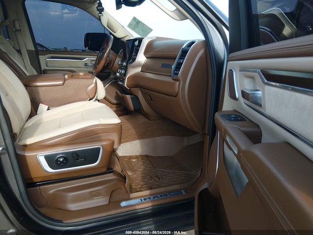 2021 Ram 1500 Laramie  4x4 5'7 Box მანქანა იყიდება აუქციონზე, vin: 1C6SRFJT7MN789225, აუქციონის ნომერი: 45942054