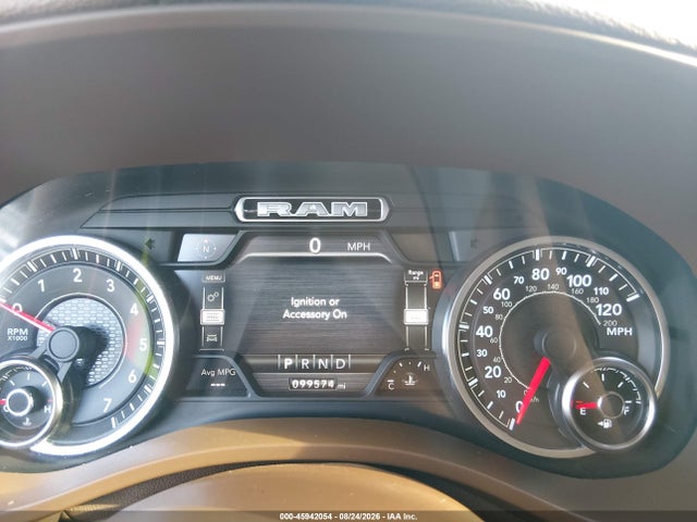 2021 Ram 1500 Laramie  4x4 5'7 Box მანქანა იყიდება აუქციონზე, vin: 1C6SRFJT7MN789225, აუქციონის ნომერი: 45942054