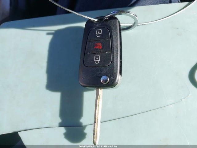 45942068 :رقم المزاد ، KNDJT2A6XC7440720 vin ، 2012 Kia Soul + مزاد بيع