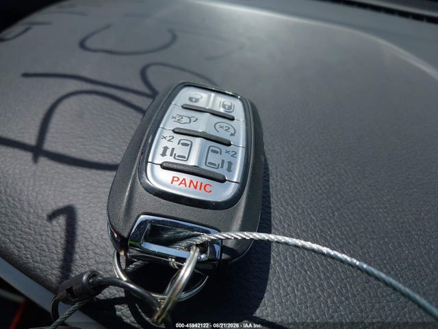45942122 :رقم المزاد ، 2C4RC1BG3VR562311 vin ، 2027 Chrysler Pacifica مزاد بيع