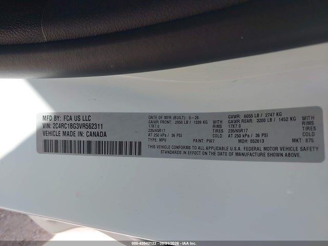 45942122 :رقم المزاد ، 2C4RC1BG3VR562311 vin ، 2027 Chrysler Pacifica مزاد بيع