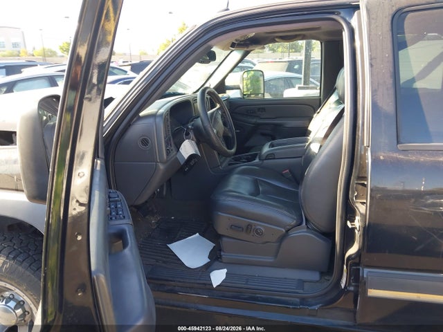 Продажа на аукционе авто 2005 Chevrolet Silverado 2500hd Lt, vin: 1GCHK23275F964816, номер лота: 45942123