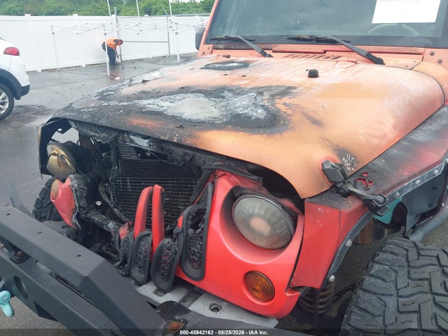 45942162 :رقم المزاد ، 1C4BJWEG5DL584334 vin ، 2013 Jeep Wrangler Unlimited Sahara مزاد بيع
