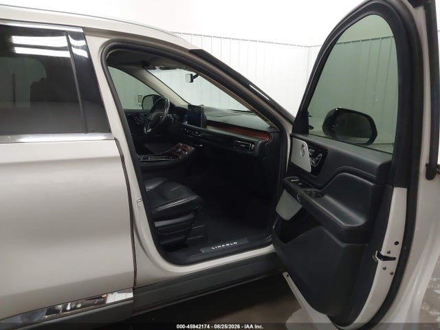 Продажа на аукционе авто 2020 Lincoln Aviator Reserve, vin: 5LM5J7XCXLGL02668, номер лота: 45942174