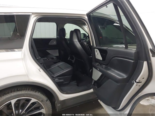 Продажа на аукционе авто 2020 Lincoln Aviator Reserve, vin: 5LM5J7XCXLGL02668, номер лота: 45942174