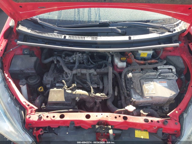 JTDKDTB34F1087183 Toyota Prius C Four