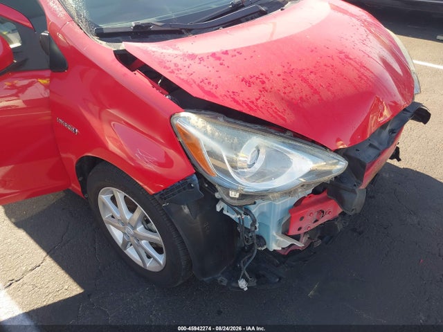 Toyota Prius C Four 2015 JTDKDTB34F1087183 Image 18