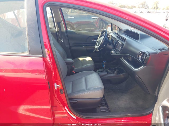 JTDKDTB34F1087183 Toyota Prius C Four