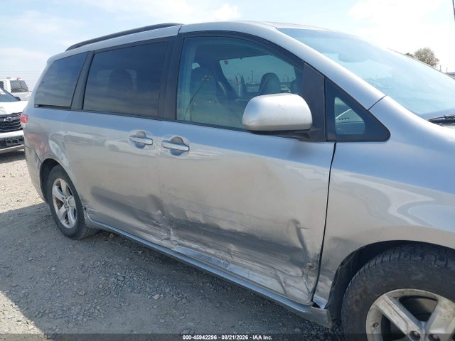Aukcja sprzedaży 2011 Toyota Sienna Le V6, vin: 5TDKK3DCXBS078729, numer aukcji: 45942296