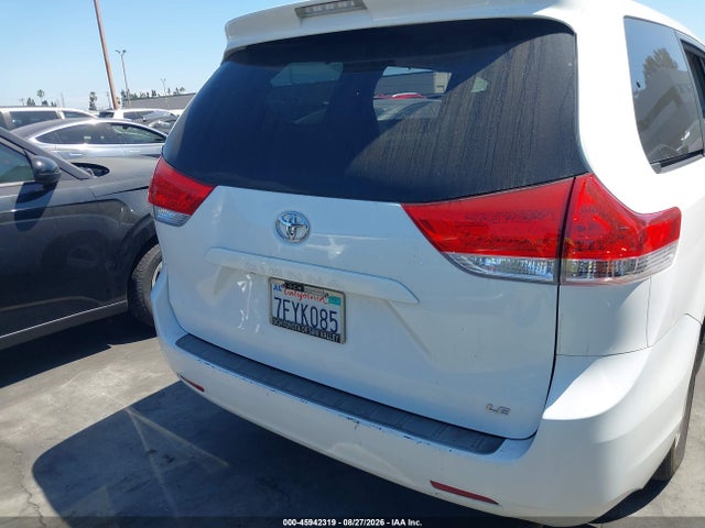 2014 Toyota Sienna Le V6 7 Passenger Auto Access Seat მანქანა იყიდება აუქციონზე, vin: 5TDKK3DC6ES454184, აუქციონის ნომერი: 45942319