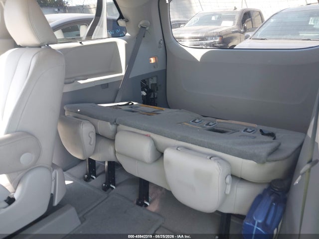 2014 Toyota Sienna Le V6 7 Passenger Auto Access Seat მანქანა იყიდება აუქციონზე, vin: 5TDKK3DC6ES454184, აუქციონის ნომერი: 45942319