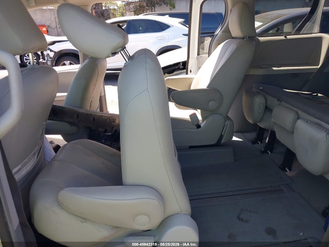 2014 Toyota Sienna Le V6 7 Passenger Auto Access Seat მანქანა იყიდება აუქციონზე, vin: 5TDKK3DC6ES454184, აუქციონის ნომერი: 45942319