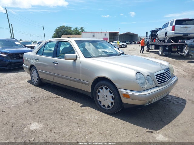 45942357 :رقم المزاد ، WDBJF55F2VA337556 vin ، 1997 Mercedes-benz E 320 مزاد بيع