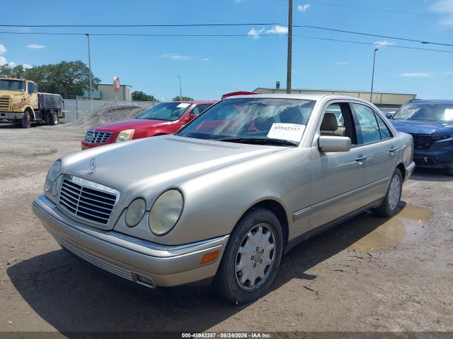 45942357 :رقم المزاد ، WDBJF55F2VA337556 vin ، 1997 Mercedes-benz E 320 مزاد بيع