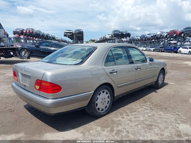 45942357 :رقم المزاد ، WDBJF55F2VA337556 vin ، 1997 Mercedes-benz E 320 مزاد بيع
