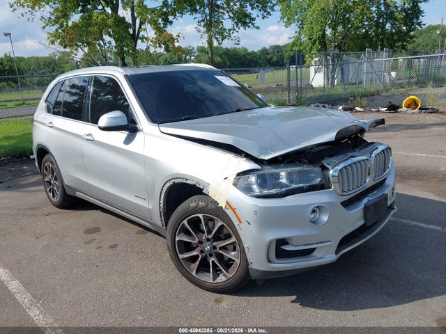 Продажа на аукционе авто 2017 Bmw X5 Xdrive35i, vin: 5UXKR0C54H0U55076, номер лота: 45942385