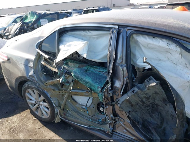 Toyota CAMRY LE 2019 4T1B11HK8KU172298 Image 18