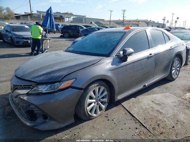 Toyota CAMRY LE 2019 4T1B11HK8KU172298 Image 2