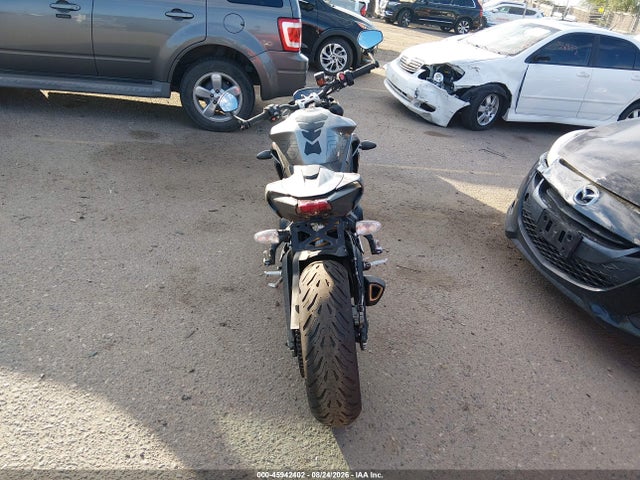 45942402 :رقم المزاد ، SMTA614K4RTBR8425 vin ، 2024 Triumph Motorcycle Street Triple 765 Rs مزاد بيع