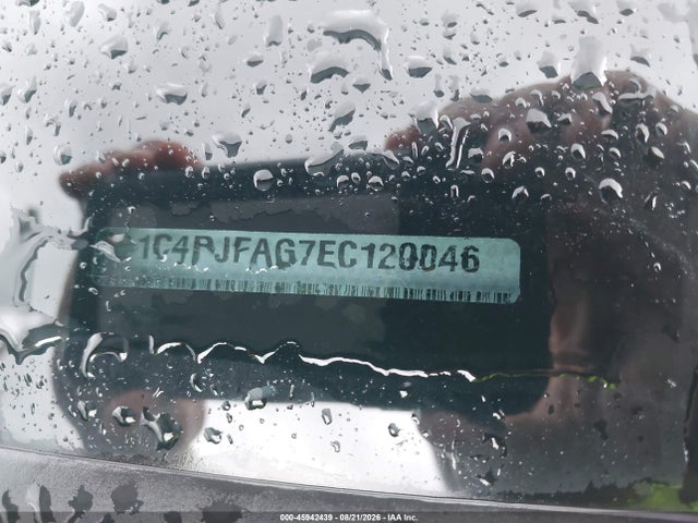 Продажа на аукционе авто 2014 Jeep Grand Cherokee Laredo, vin: 1C4RJFAG7EC120046, номер лота: 45942439