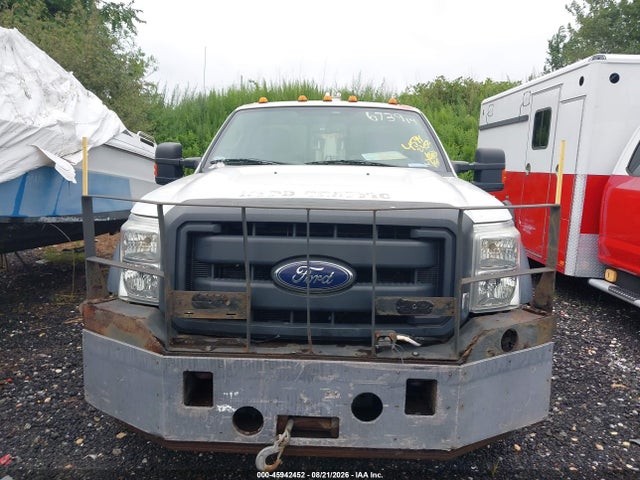 45942452 :رقم المزاد ، 1FDUF5HT8EEB42727 vin ، 2014 Ford F-550 Chassis Xl مزاد بيع